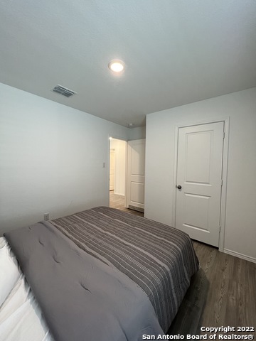 Image 14 of 49 For 8523 Grosbeak Cove