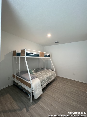 Image 16 of 49 For 8523 Grosbeak Cove