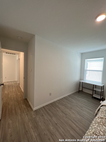 Image 17 of 49 For 8523 Grosbeak Cove