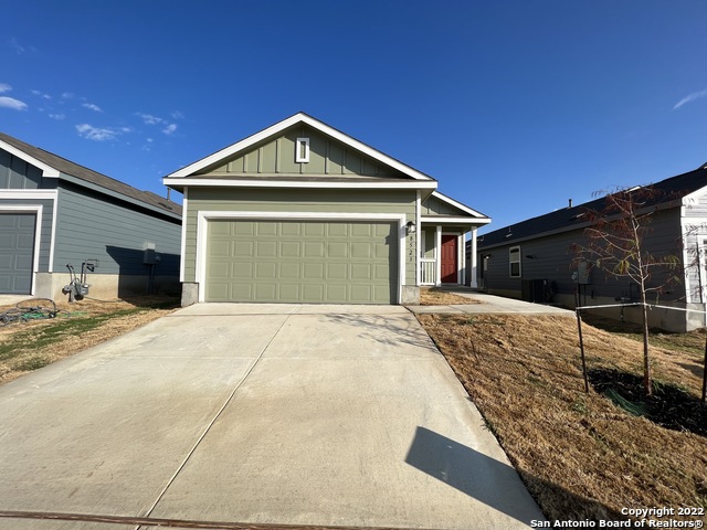 Image 2 of 49 For 8523 Grosbeak Cove