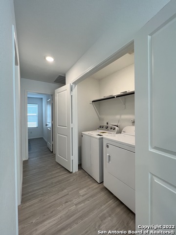 Image 20 of 49 For 8523 Grosbeak Cove