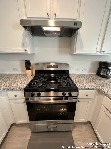 Image 24 of 49 For 8523 Grosbeak Cove