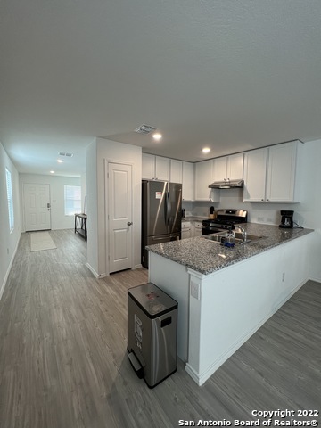 Image 27 of 49 For 8523 Grosbeak Cove