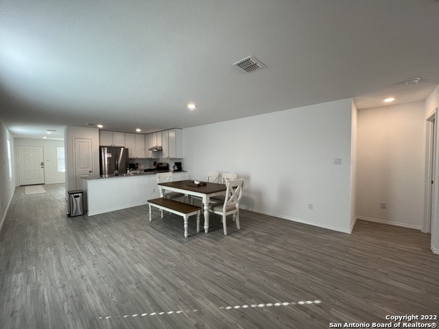 Image 33 of 49 For 8523 Grosbeak Cove