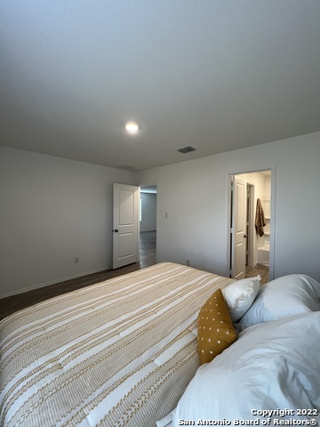 Image 41 of 49 For 8523 Grosbeak Cove