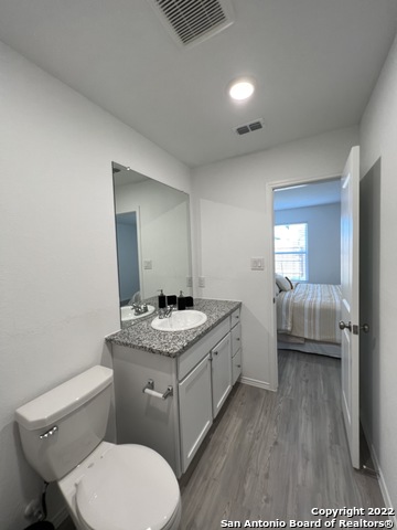 Image 44 of 49 For 8523 Grosbeak Cove