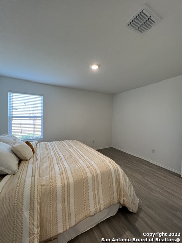 Image 46 of 49 For 8523 Grosbeak Cove