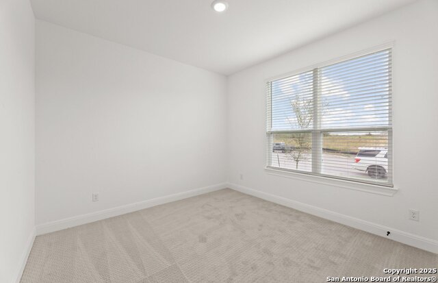 Image 27 of 32 For 438 Nightingale Ave