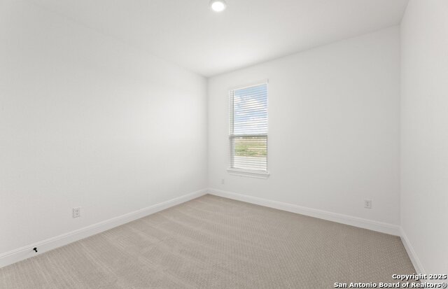 Image 29 of 32 For 438 Nightingale Ave