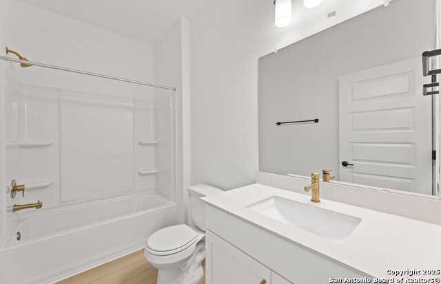 Image 32 of 32 For 438 Nightingale Ave