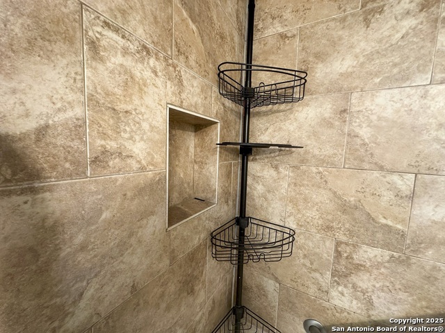 Image 17 of 25 For 8401 New Braunfels N 317 A