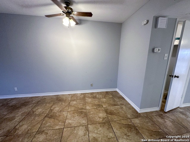 Image 19 of 25 For 8401 New Braunfels N 317 A