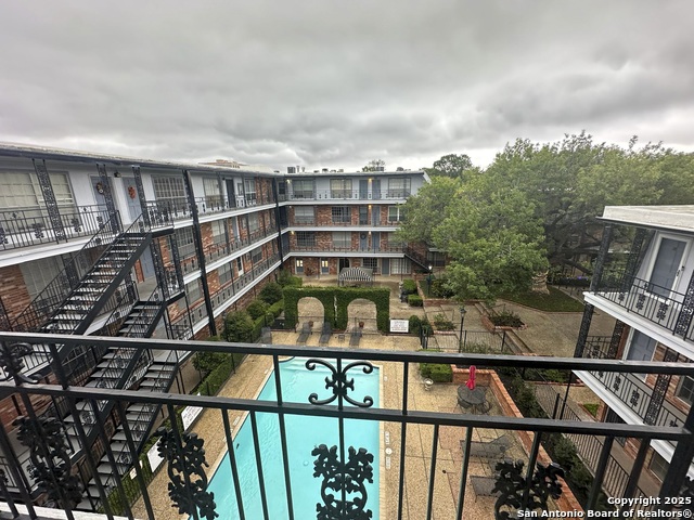 Image 4 of 25 For 8401 New Braunfels N 317 A