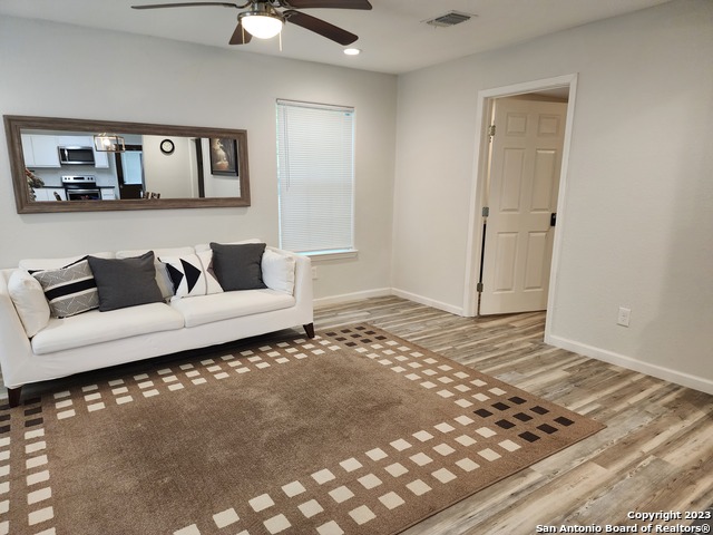 Image 4 of 20 For 1138 Santa Anna