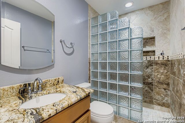 Image 17 of 22 For 10439 Canyon