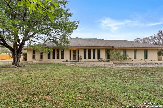 Details for 407 Windsor Ln, New Braunfels, TX 78132