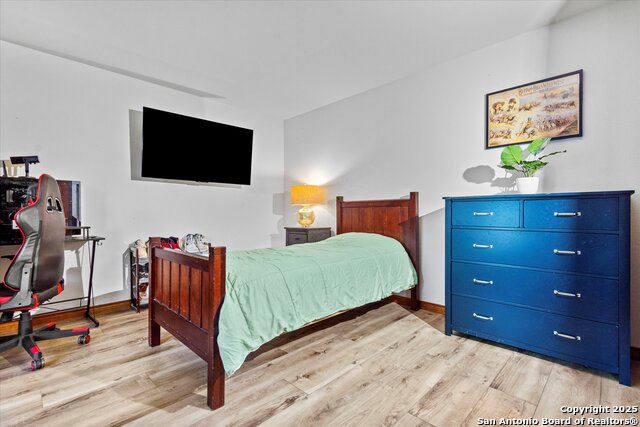 Image 10 of 46 For 407 Windsor Ln