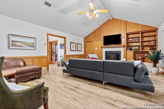 Image 14 of 46 For 407 Windsor Ln