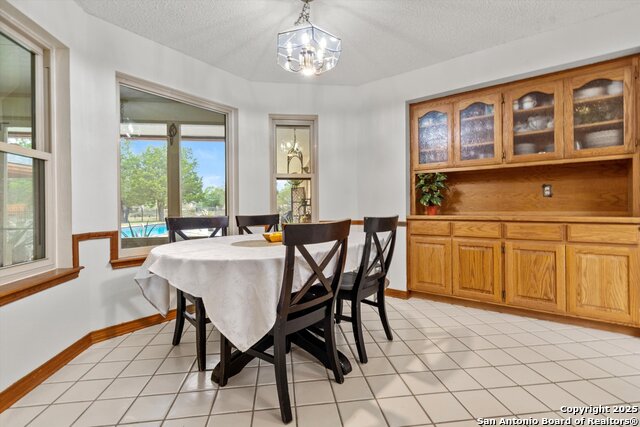 Image 15 of 46 For 407 Windsor Ln