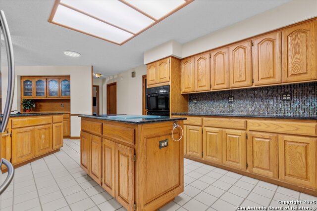 Image 18 of 46 For 407 Windsor Ln