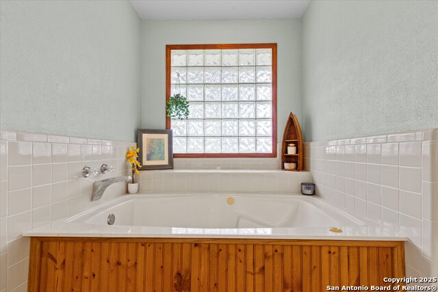 Image 27 of 46 For 407 Windsor Ln