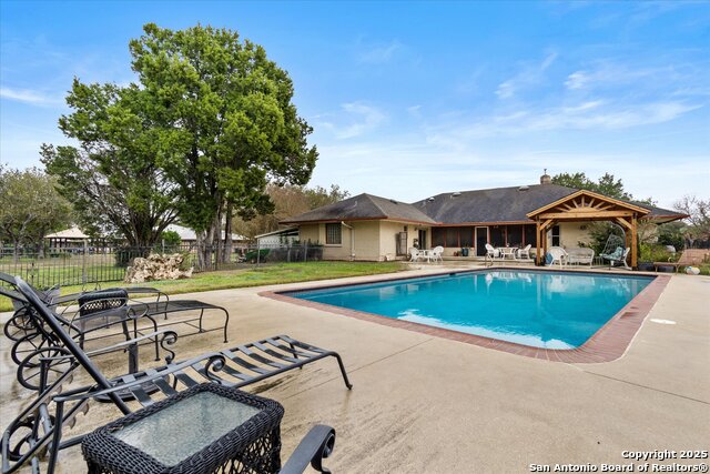 Image 40 of 46 For 407 Windsor Ln