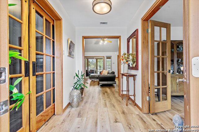 Image 5 of 46 For 407 Windsor Ln