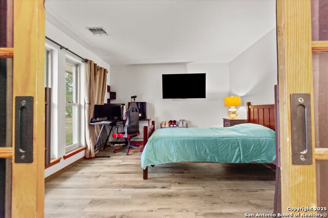 Image 9 of 46 For 407 Windsor Ln