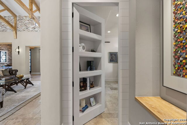 Image 32 of 44 For 226 Augusta