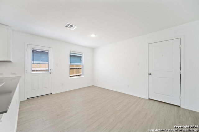 Image 4 of 23 For 12942 Deep Eddy