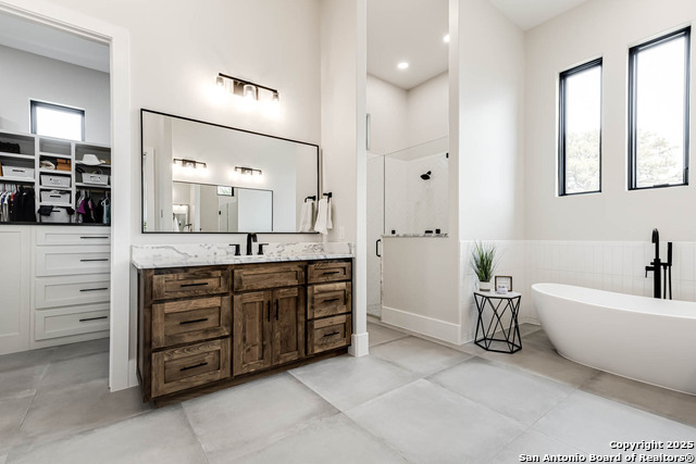 Listing photo id 23 for 65 Sabinas Ridge Rd