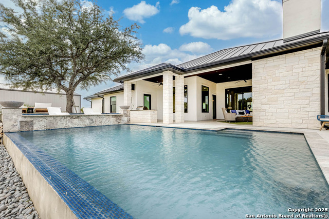 Listing photo id 39 for 65 Sabinas Ridge Rd