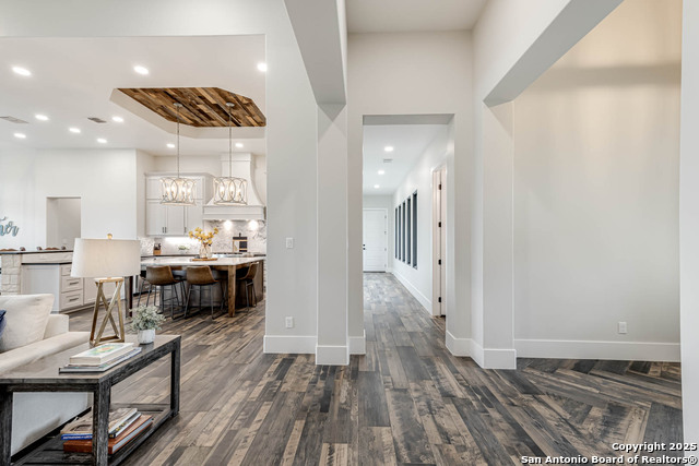 Listing photo id 3 for 65 Sabinas Ridge Rd