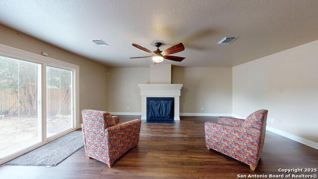 Image 12 of 54 For 406 Bluegrass