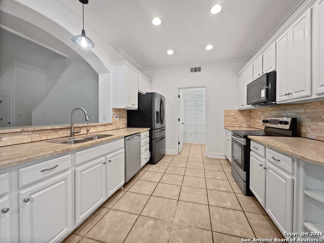 Image 2 of 15 For 4247 Richmond