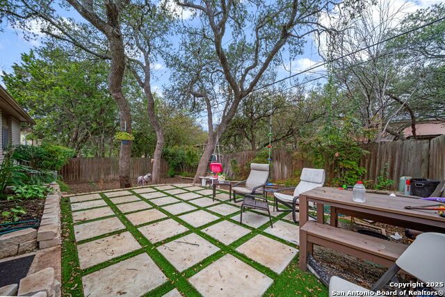 Listing photo id 15 for 4619 Rock Nettle