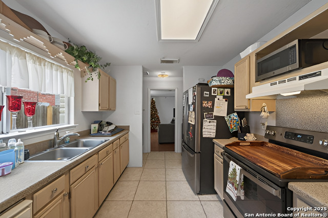 Listing photo id 3 for 4619 Rock Nettle