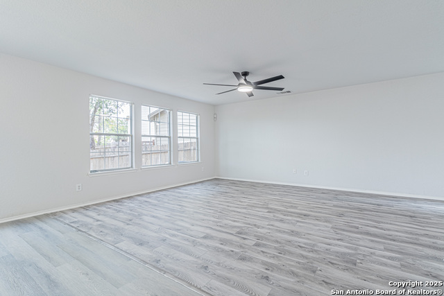 Image 11 of 42 For 6615 Suncliff Crst