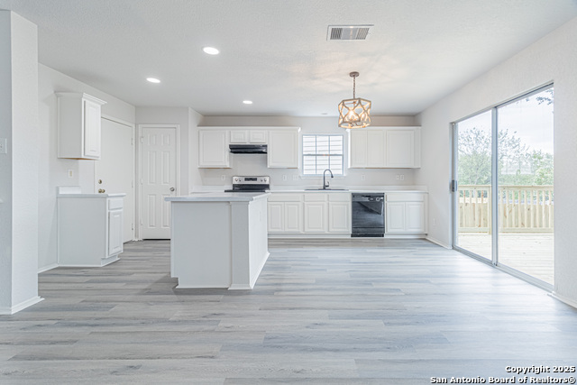 Image 16 of 42 For 6615 Suncliff Crst