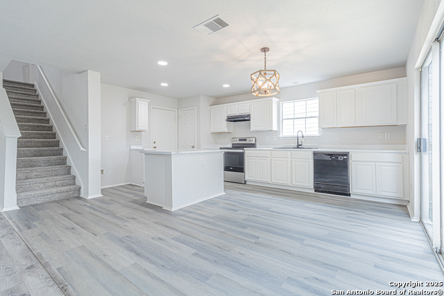 Image 17 of 42 For 6615 Suncliff Crst