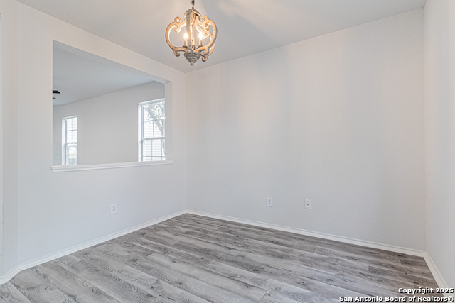 Image 5 of 42 For 6615 Suncliff Crst