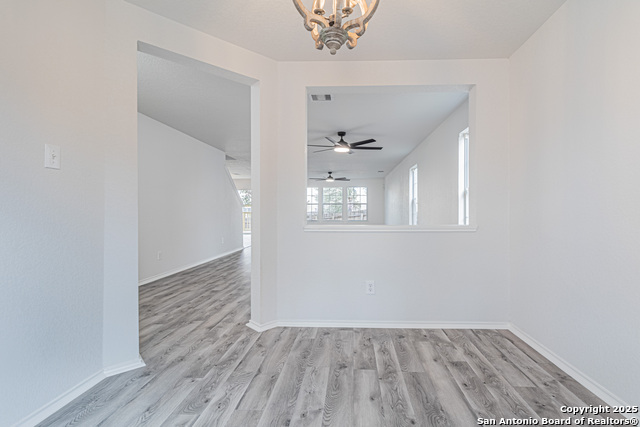 Image 6 of 42 For 6615 Suncliff Crst