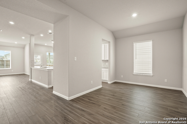 Image 10 of 33 For 7810 Granger Cove