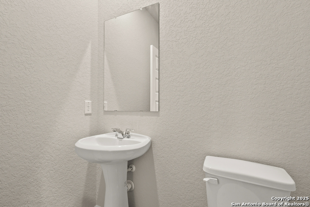 Image 13 of 33 For 7810 Granger Cove