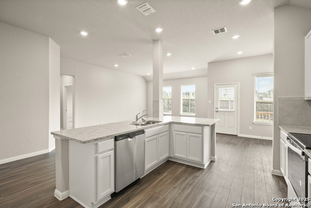 Image 14 of 33 For 7810 Granger Cove