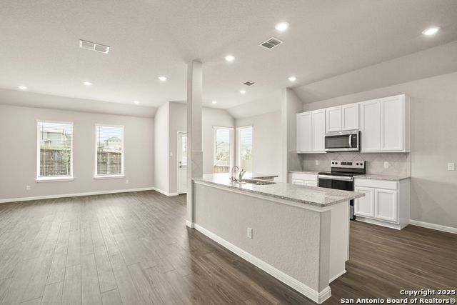 Image 15 of 33 For 7810 Granger Cove