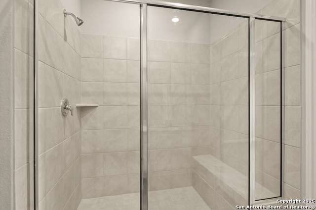 Image 21 of 33 For 7810 Granger Cove