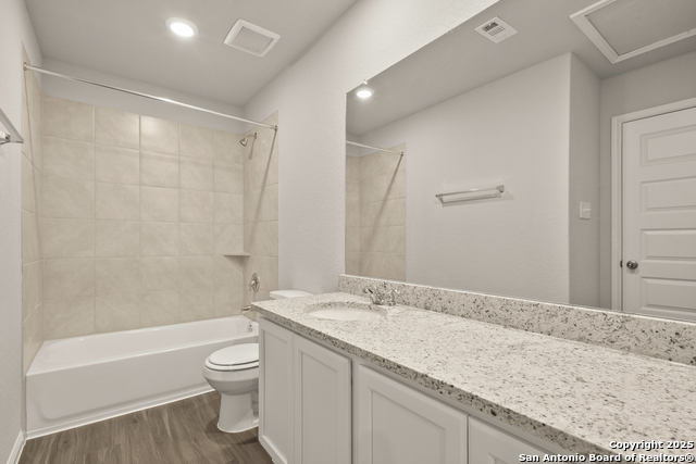 Image 26 of 33 For 7810 Granger Cove