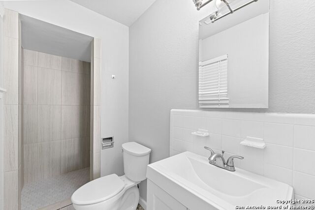 Image 20 of 27 For 4319 Algruth Dr