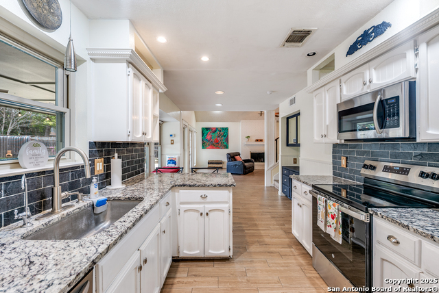 Image 11 of 29 For 8723 Rustling Breeze